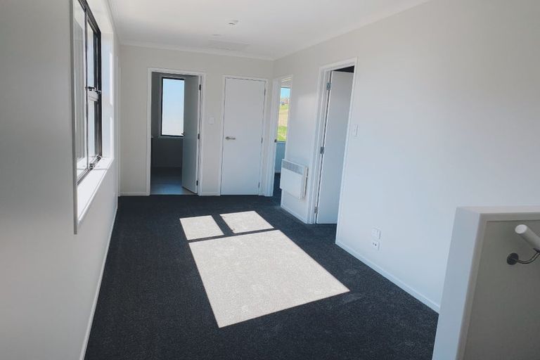 Photo of property in 10 Awamarino Way, Westgate, Auckland, 0614