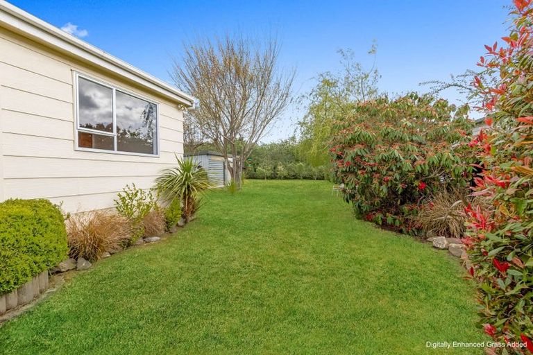 Photo of property in 64 Leamington Street, Waikaia, 9778