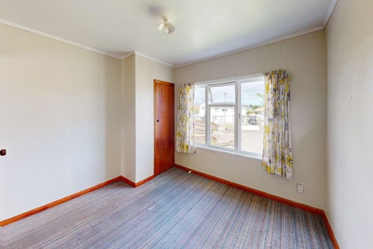 Photo of property in 6 Miro Street, Levin, 5510