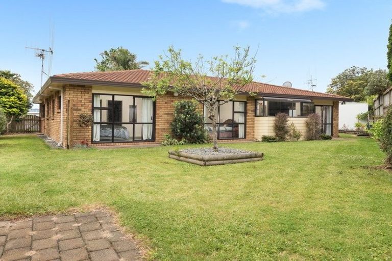 Photo of property in 25 Barbara Grove, Papamoa Beach, Papamoa, 3118