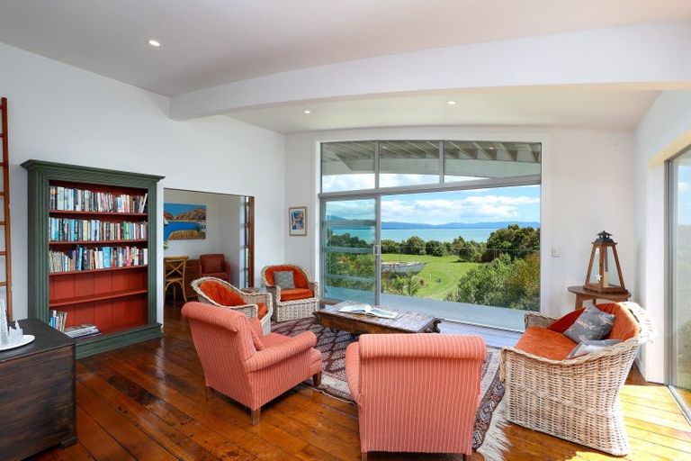 Photo of property in 1160a Abel Tasman Drive, Ligar Bay, Takaka, 7183