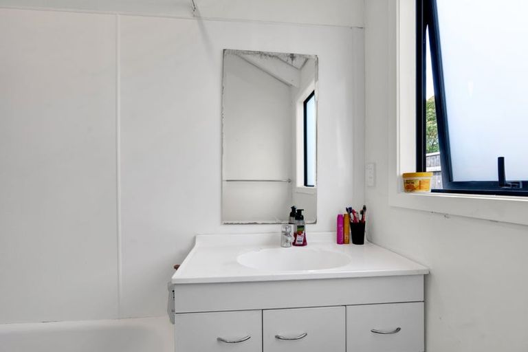 Photo of property in 24 Gardenia Avenue, Bell Block, New Plymouth, 4312