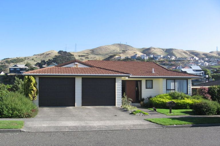Photo of property in 7 Ellwood Place, Churton Park, Wellington, 6037
