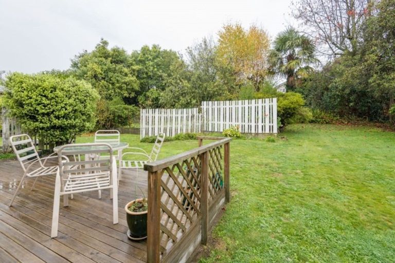 Photo of property in 37 Cawthron Crescent, Annesbrook, Nelson, 7011