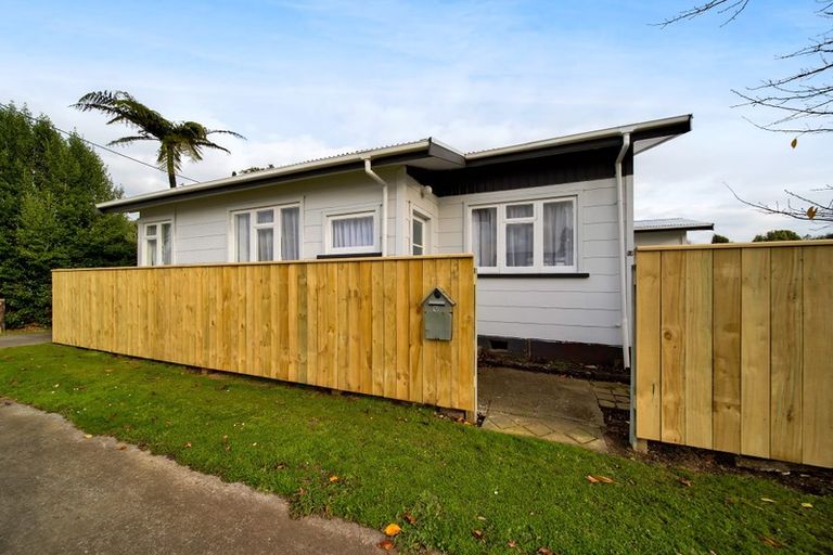 Photo of property in 12 Pitt Street, Normanby, Hawera, 4614