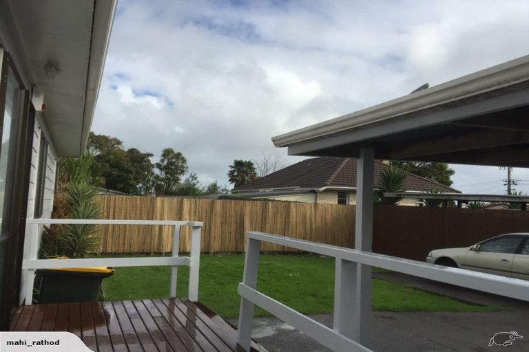 Photo of property in 2/9 Cornwall Road, Mangere, Auckland, 2022
