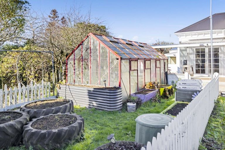 Photo of property in 64 Stanners Street, Eltham, 4322