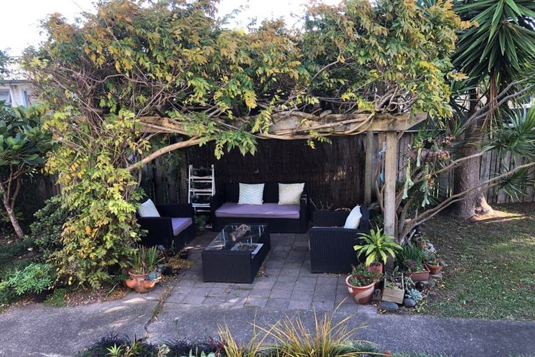 Photo of property in 50 Chorley Avenue, Massey, Auckland, 0614