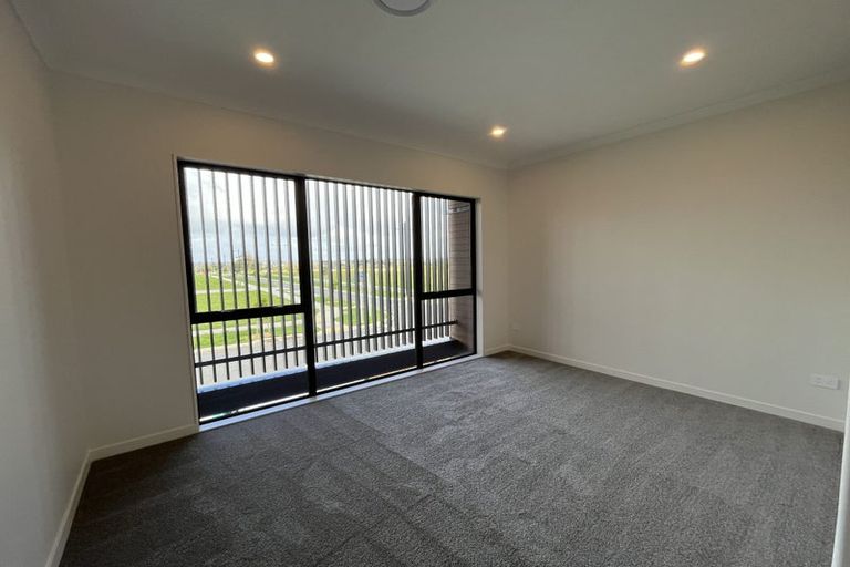 Photo of property in 43 Maungakaraka Road, Karaka, 2580