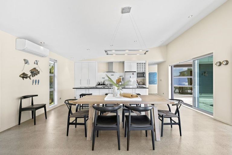 Photo of property in 47 Taumata Road, Omaha, 0986