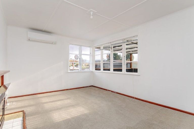 Photo of property in 8 Victor Street, Dannevirke, 4930