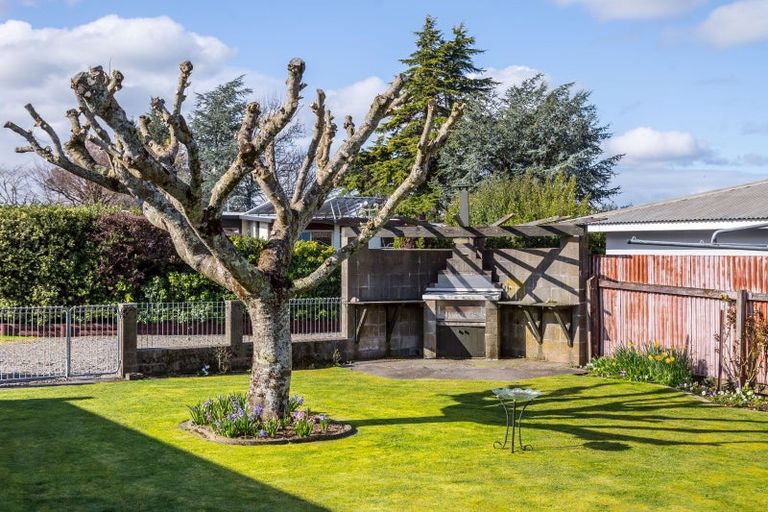 Photo of property in 42 Rhodes Street, Carterton, 5713