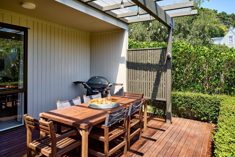 Photo of property in 8 Cheviot Road, Lowry Bay, Lower Hutt, 5013