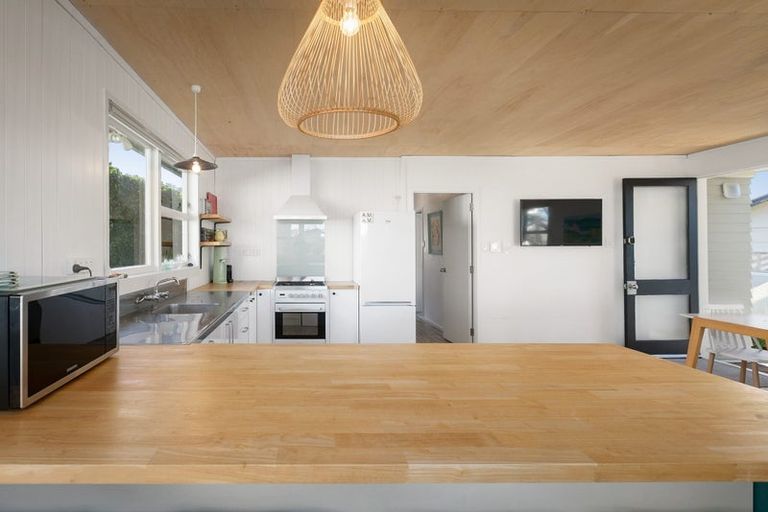 Photo of property in 34 Ocean View Road, Waihi Beach, 3611