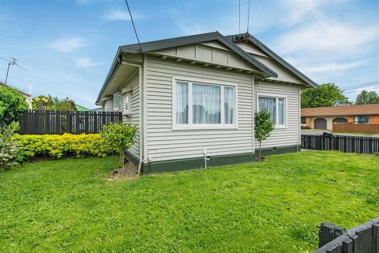 Photo of property in 1 Leitch Street, Somerfield, Christchurch, 8024