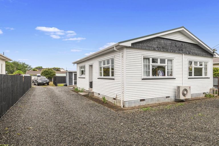 Photo of property in 9 Aorangi Road, Bryndwr, Christchurch, 8053