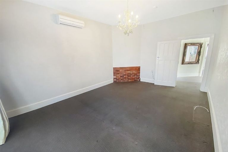 Photo of property in 1/9 Defoe Place, Waltham, Christchurch, 8023