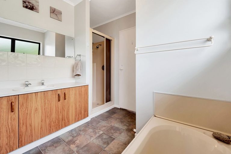 Photo of property in 51 Osprey Drive, Welcome Bay, Tauranga, 3112