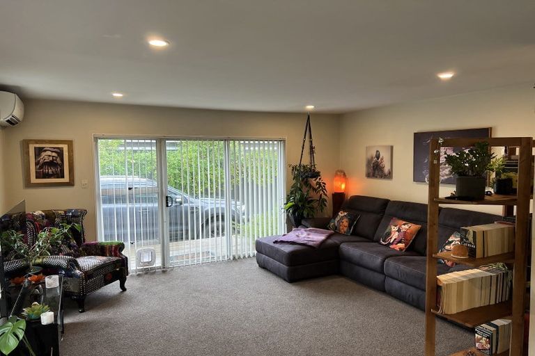 Photo of property in 2/240a Estuary Road, South New Brighton, Christchurch, 8062