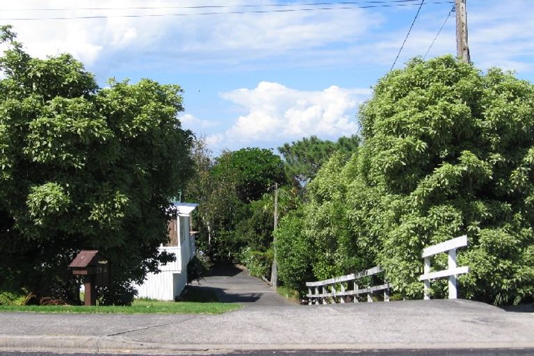 Photo of property in 2/21 Auld Street, Torbay, Auckland, 0630