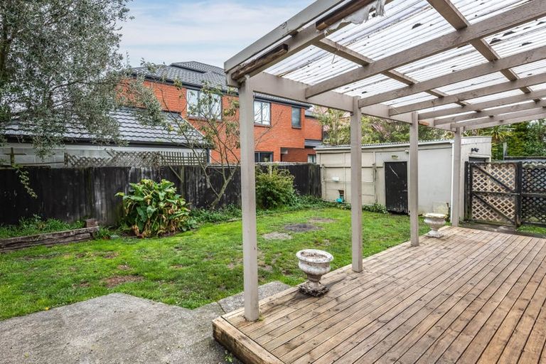 Photo of property in 485 Barbadoes Street, Edgeware, Christchurch, 8013