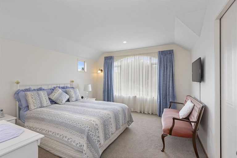 Photo of property in 5 Gleneagles Terrace, Ilam, Christchurch, 8053