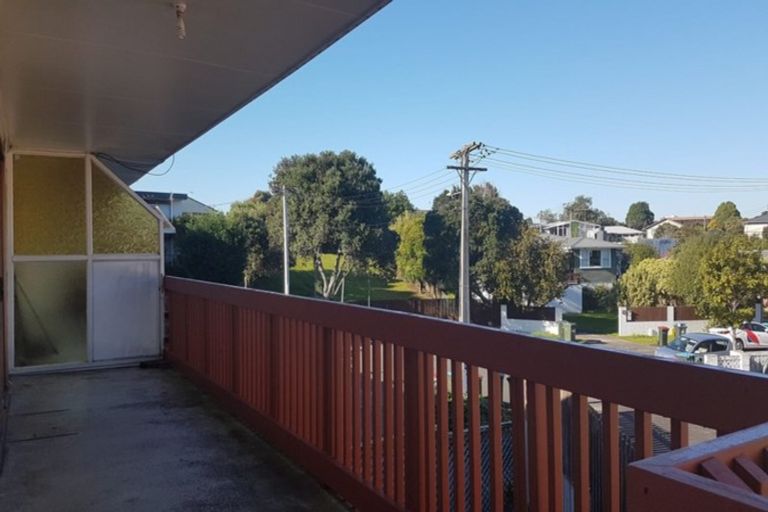 Photo of property in 2/14 Mcdonald Crescent, Mount Wellington, Auckland, 1060