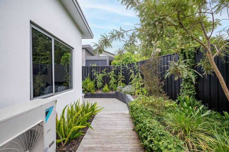 Photo of property in 12 Ada Close, Cambridge, 3434