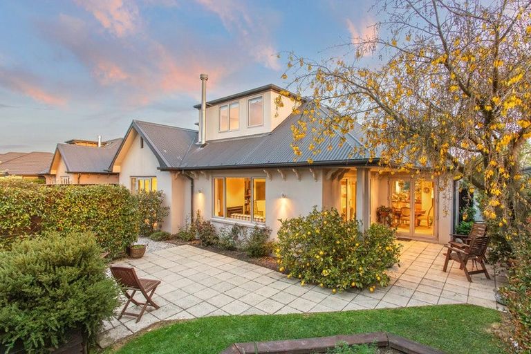 Photo of property in 69 Jeffreys Road, Fendalton, Christchurch, 8052