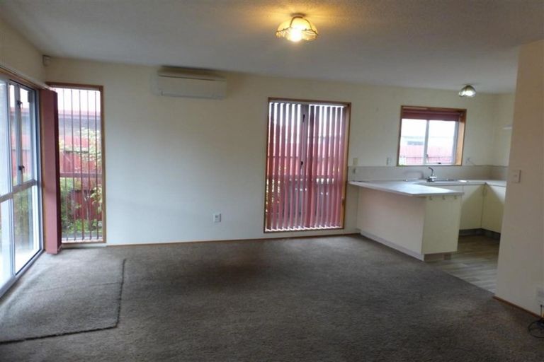 Photo of property in 3b Broadbent Street, Riccarton, Christchurch, 8041