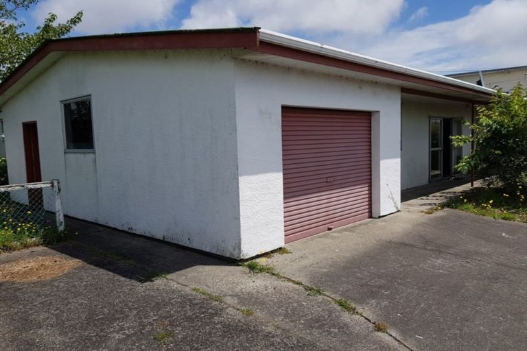 Photo of property in 21 Palmerston Street, Westport, 7825