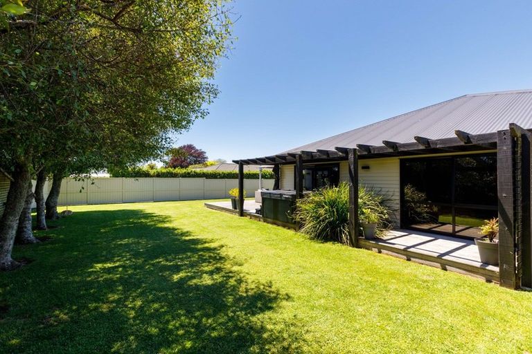 Photo of property in 104a Queens Road, Glen Avon, New Plymouth, 4312