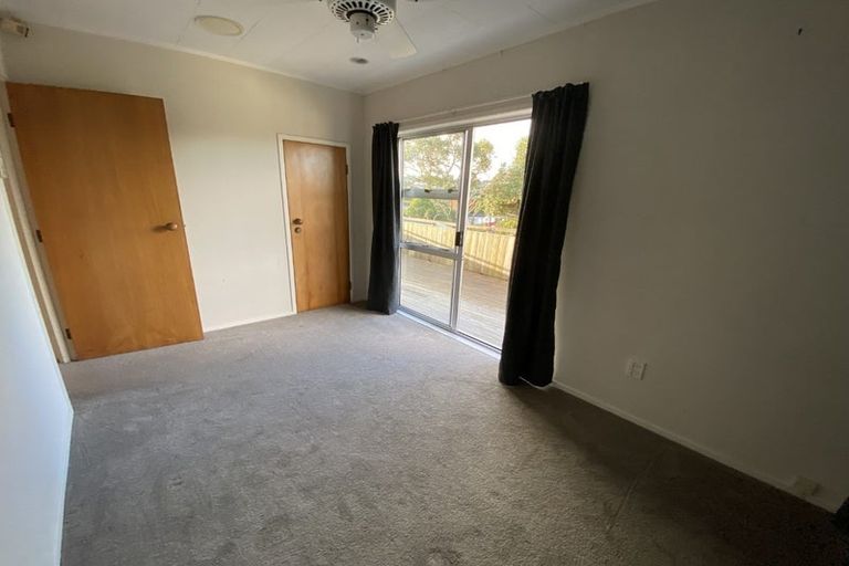 Photo of property in 29 Cockayne Crescent, Sunnynook, Auckland, 0620