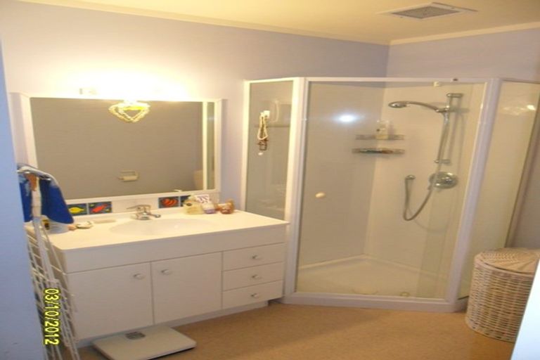 Photo of property in 8 Girton Terrace, Mount Cook, Wellington, 6021