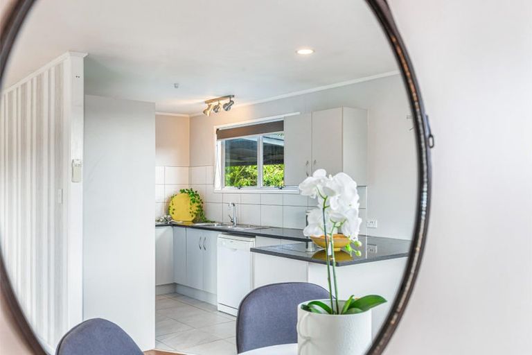 Photo of property in 8 Frostbite Place, Ranui, Auckland, 0612