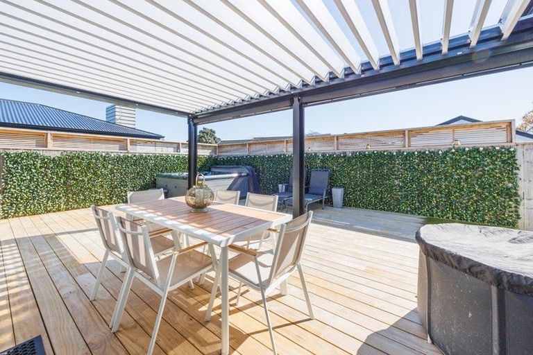 Photo of property in 11a Belvedere Crescent, Takaro, Palmerston North, 4412