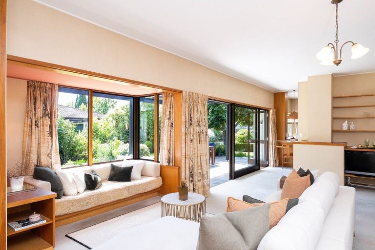 Photo of property in 3 Kopanga Road, Havelock North, 4130