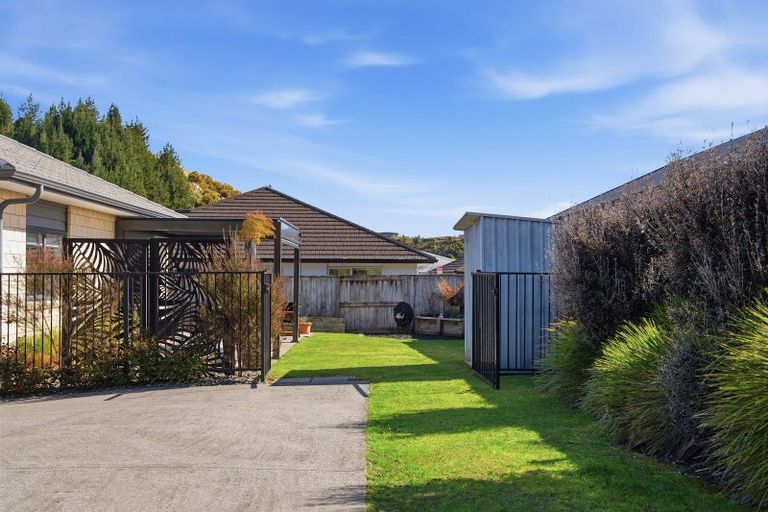 Photo of property in 10 Conniston Way, Pyes Pa, Tauranga, 3112