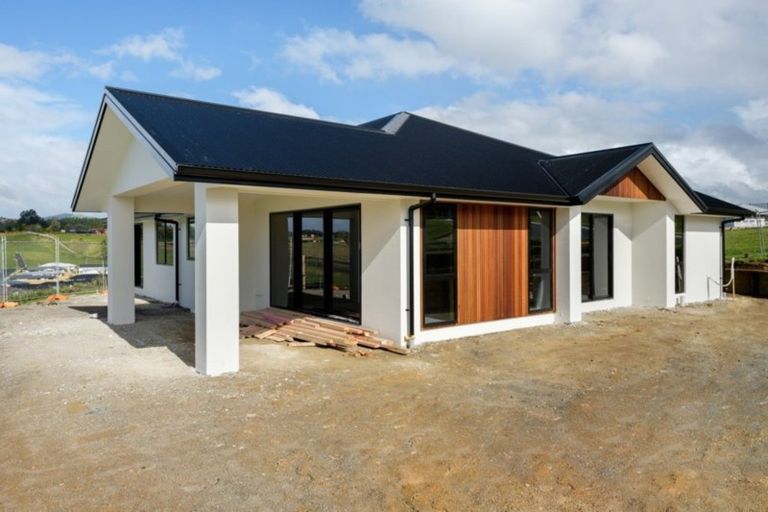 Photo of property in 4 Manotini Way, Pyes Pa, Tauranga, 3112