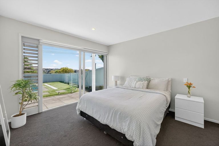 Photo of property in 15 Beechwood Road, Rothesay Bay, Auckland, 0630