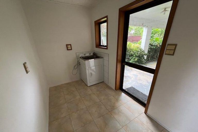 Photo of property in 13 Antilla Place, Half Moon Bay, Auckland, 2012