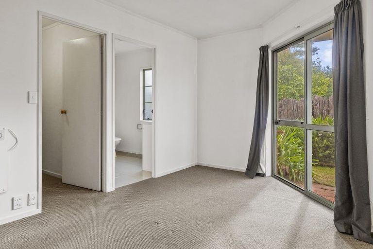 Photo of property in 1/8 Kathleen Place, Rainbow Point, Taupo, 3330