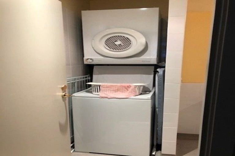 Photo of property in Kelvin House, 6g/16 The Terrace, Wellington Central, Wellington, 6011