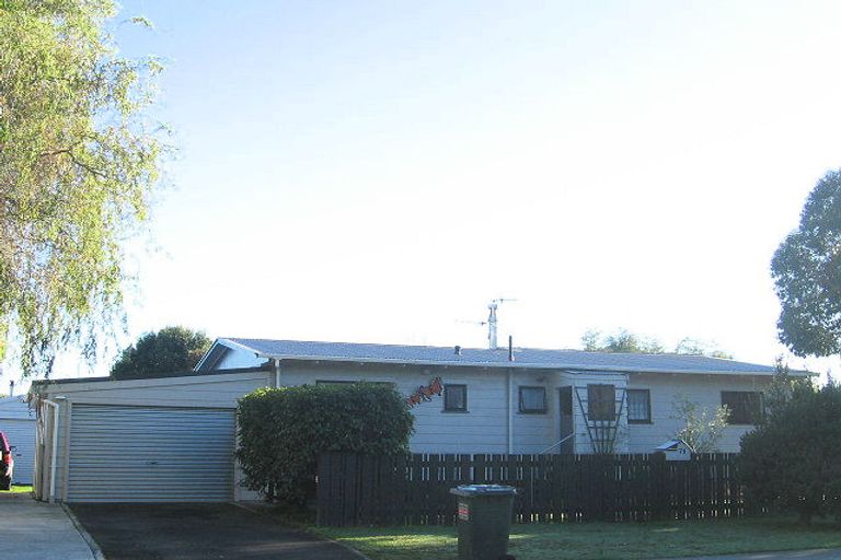 Photo of property in 71 Arawhata Road, Paraparaumu, 5032
