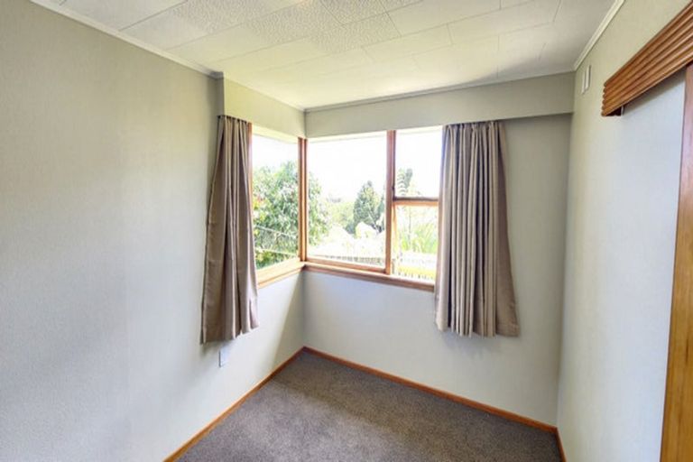 Photo of property in 2 Donnelly Street, Oakura, 4314