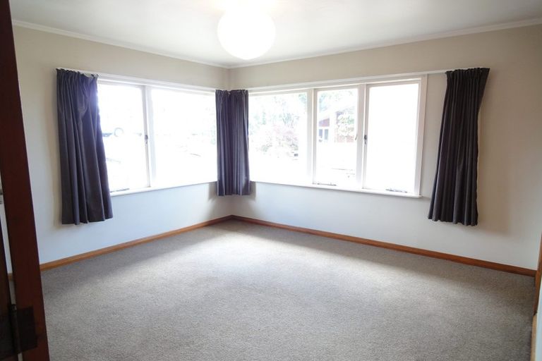 Photo of property in 235 Te Atatu Road, Te Atatu South, Auckland, 0610