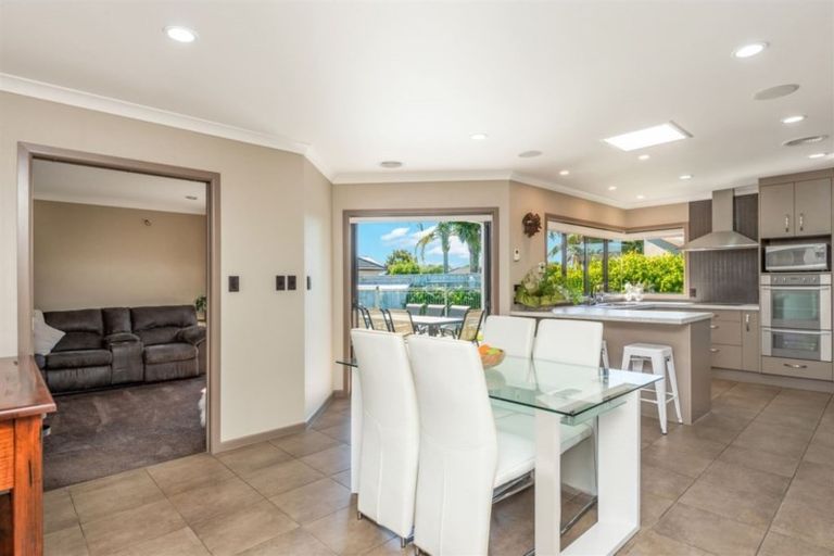 Photo of property in 4 Tarrango Way, Rototuna, Hamilton, 3210