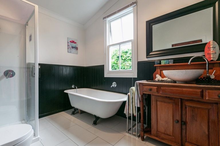 Photo of property in 702 Avenue Road West, Saint Leonards, Hastings, 4120