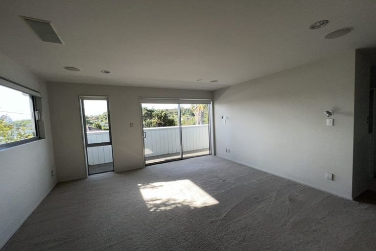 Photo of property in 17a Wyoming Avenue, Murrays Bay, Auckland, 0630