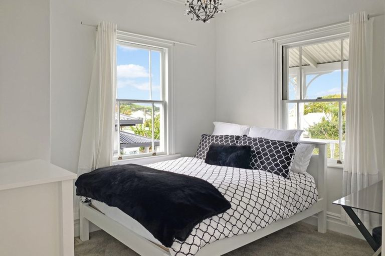 Photo of property in 19 St Aubyn Street, Devonport, Auckland, 0624